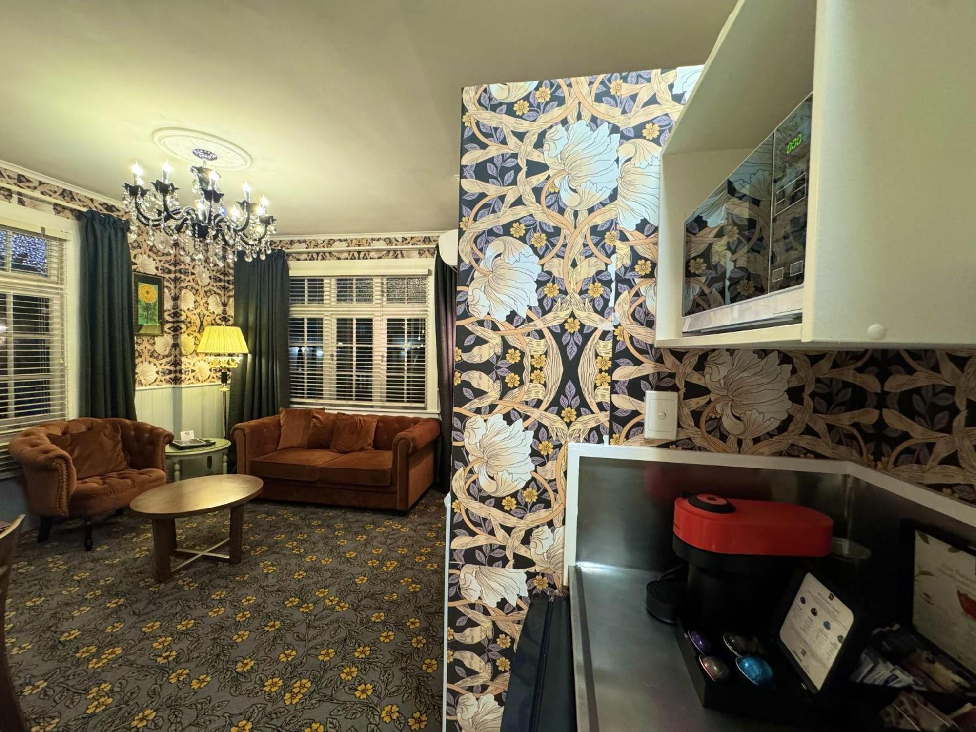 One-Bedroom Suite